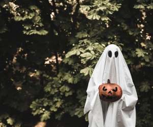 Salem Ghost Tours: History and Haunts Salem Ghost Tours: History and Haunts